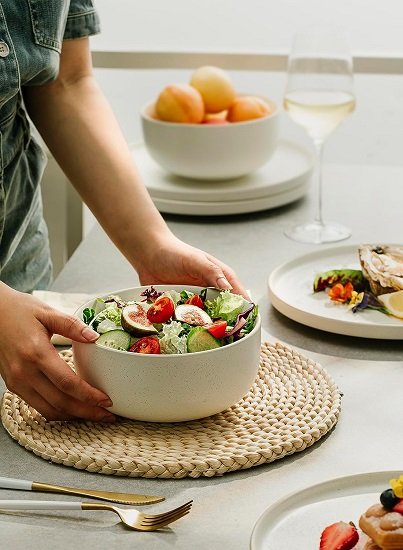 Ceramic Bowls for Kitchen, 36 Ounce, Large Capacity Cereal Bowls Set of 4, Glazed Matte Off White
